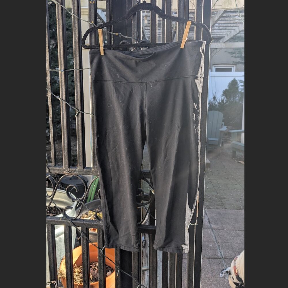 GapFit Cropped Leggings
